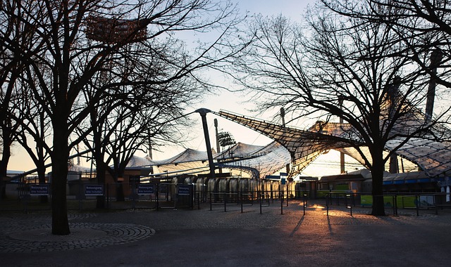 傑倫-布朗：華子左手太牛了，所以我要多加點難度.